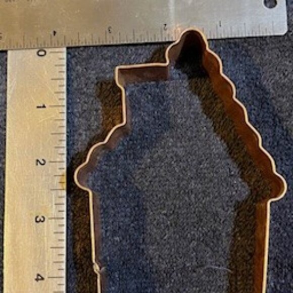 Retired Williams Sonoma Copper gingerbread house cookie cutter - Picture 1 of 1